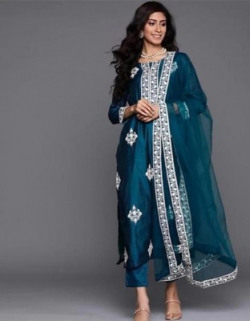 SAMYAGDARSHANA Women Kurta Pant Set