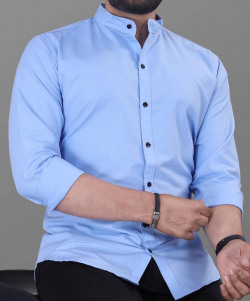 Men Regular Fit Solid Mandarin Collar Casual Shirt
