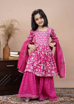 Girls Festive & Party Kurta, Pyjama & Dupatta Set(Maroon Pack of 1)