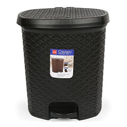 CELLO Classic Plastic Pedal 6 Liters, DustBin with Lid Plastic Garbage Waste Pedal Bin with Inner Bucket for Kitchen/Home/Office/Bathroom (Strong and durable Body)-Black