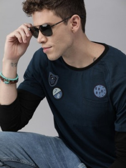 Roadster Solid Men Round Neck Blue, Black T-Shirt