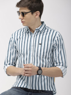 The Indian Garage Co Men White & Teal Blue Slim Fit Striped Casual Shirt