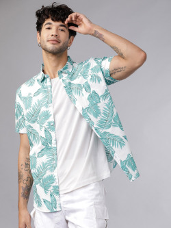 HIGHLANDER Men Green & White Slim Fit Printed Casual Shirt
